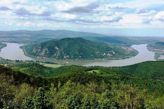 Private Danube Bend Experience with a comfortable air conditioned car - Lunch at a Traditional Hungarian Restaurant: Planned, Not Included