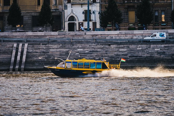 Private Danube Sightseeing Cruise in Budapest - Dunarama and the onboard setup: cozy, flexible, and photo-friendly