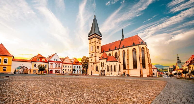 Private day trip: Budapest > Bratislava & Vienna, in English - Vienna Highlights: Schönbrunn, St. Stephen’s, Hofburg, and the Historic Center