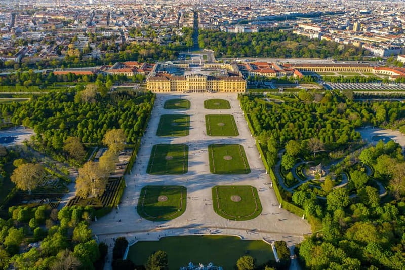 Private day trip: Budapest > Bratislava & Vienna, in English - Driver + Timing: The Real Secret Sauce