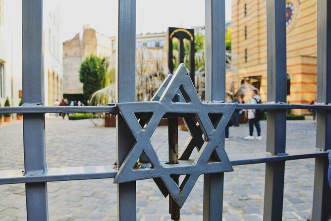 Private Jewish Heritage Tour of Budapest with Local Expert - Kazinczy Street synagogues, Art Nouveau details, and local tips