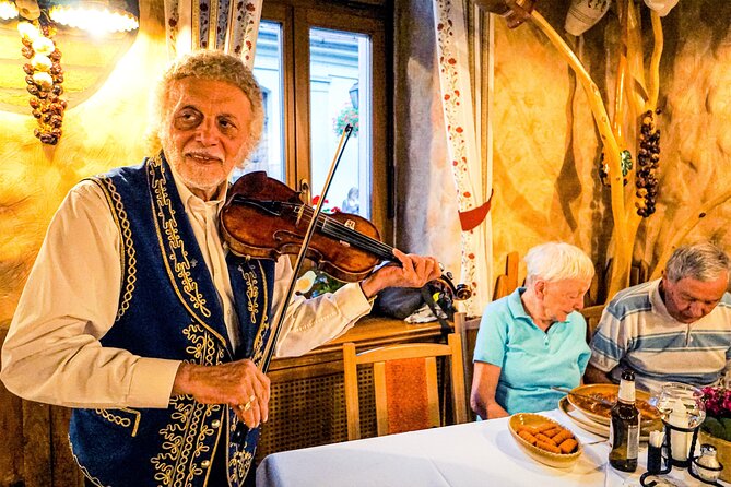Private Secret Food Tours Budapest Obuda - Danube River: why this “dividing line” still matters