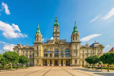 Private Tour from Budapest to Prague Sightseeing - Pickup at 9:00 a.m. and the Real-World Logistics