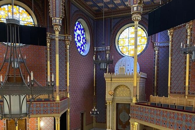 Private Walking Tour in The Jewish District Budapest - Why the Jewish District walk tells more than one kind of story