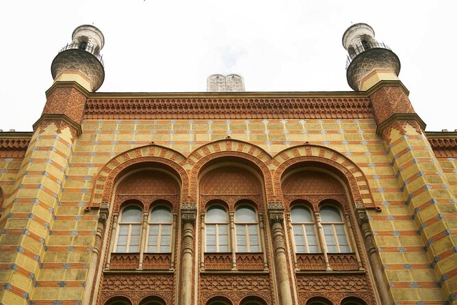 Private Walking Tour in The Jewish District Budapest - Dohány Street Synagogue: Europe’s biggest, and why that scale matters