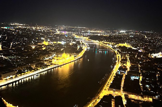 Sightseeing flight over Budapest - Pickup, meeting point, and how to show up ready