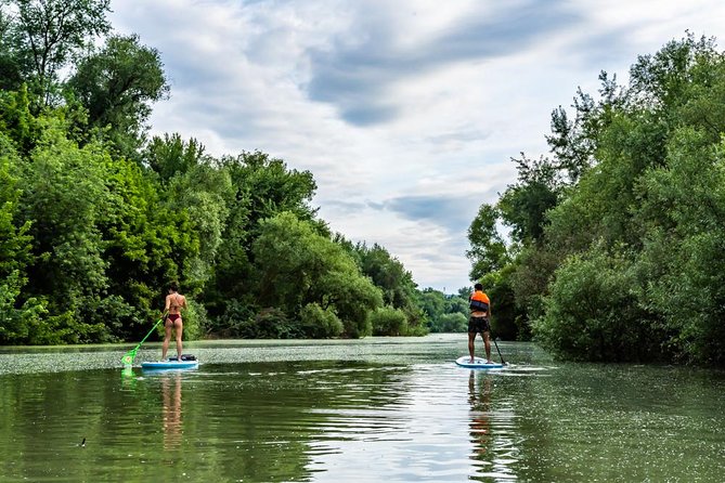 SUP Budapest: Sunset tour - Gear and Safety: life jackets included, leashes are not standard