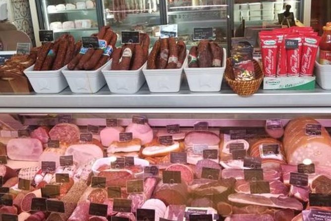 Taste Budapest - Fat Boy Foodies Walk - Your Guide and Group Size: Why Zsuzsa-Style Tours Feel Relaxed