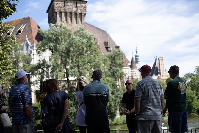 The beginner's guide to Budapest - Budapest Sightseeing Tour - The Opera House stop: design details, even if you stay outside