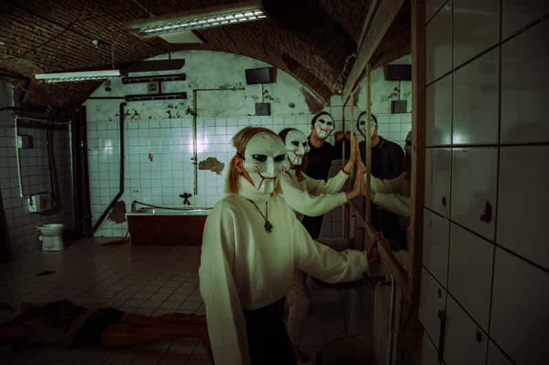 The Real Saw | Escape Room by PÁNiQ SZOBA - Entering The Real Saw: the film-fueled horror setup