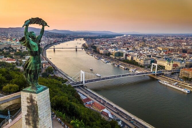 Welcome to Budapest 3 hrs Must See Private Tour by car - The 3 hours plan: tight timing, smart flow