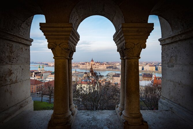 Welcome to Budapest 3 hrs Must See Private Tour by car - Gellért Hill and UNESCO views: fast climb, big payoff photos
